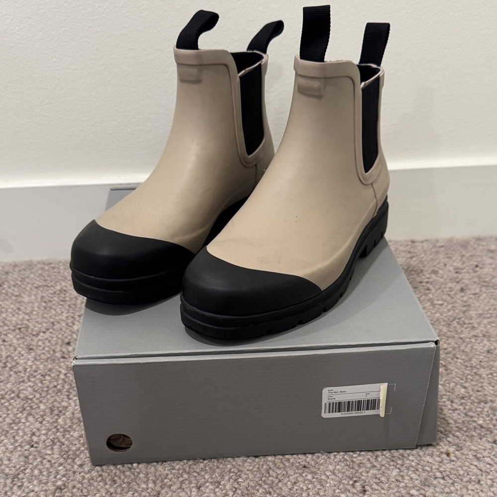 Everlane Tan and Black Ankle Boots